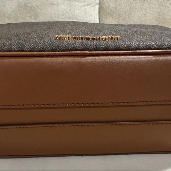 Michael Kors Jet Set Large Hanging Travel Toiletry Bag in Brown MK Logo